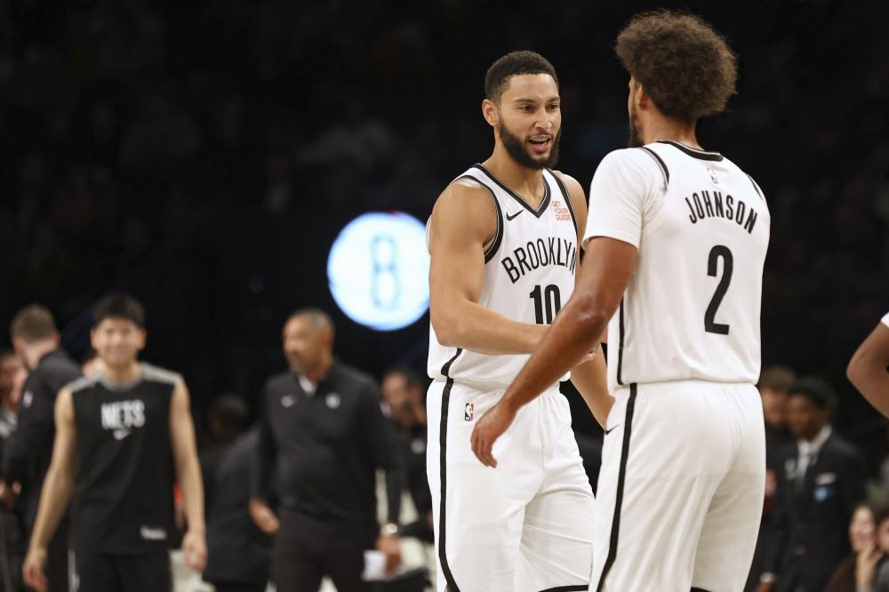 否借助阵容 否借助阵容